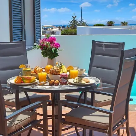 Casa Maria Duplex With Sea & Mountain Views, 15 Minutes Walk From The Marina Rubicon בית נופש פלאיה בלנקה