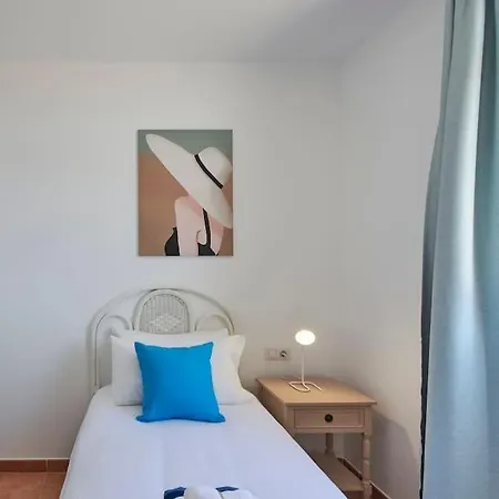 Casa Maria Duplex With Sea & Mountain Views, 15 Minutes Walk From The Marina Rubicon