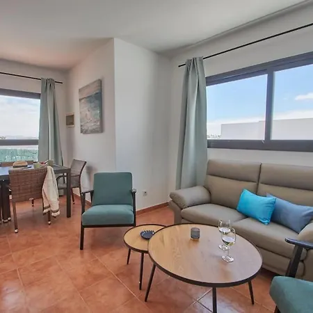 別荘 Casa Maria Duplex With Sea & Mountain Views, 15 Minutes Walk From The Marina Rubicon *