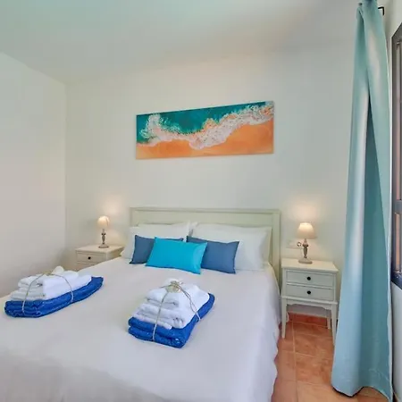 別荘 Casa Maria Duplex With Sea & Mountain Views, 15 Minutes Walk From The Marina Rubicon