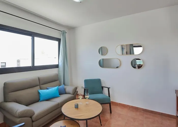 Casa Maria Duplex With Sea & Mountain Views, 15 Minutes Walk From The Marina Rubicon Playa Blanca