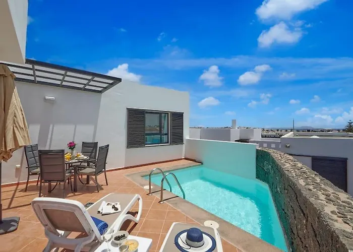 Casa Maria Duplex With Sea & Mountain Views, 15 Minutes Walk From The Marina Rubicon Tatil Evi