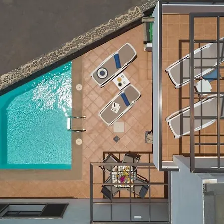 Casa Maria Duplex With Sea & Mountain Views, 15 Minutes Walk From The Marina Rubicon * Playa Blanca