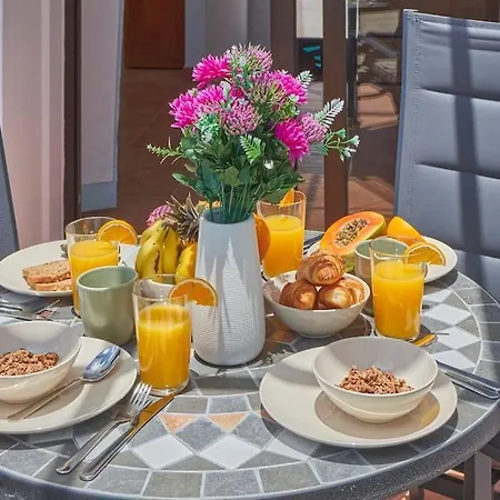 Casa Maria Duplex With Sea & Mountain Views, 15 Minutes Walk From The Marina Rubicon Nyaraló *