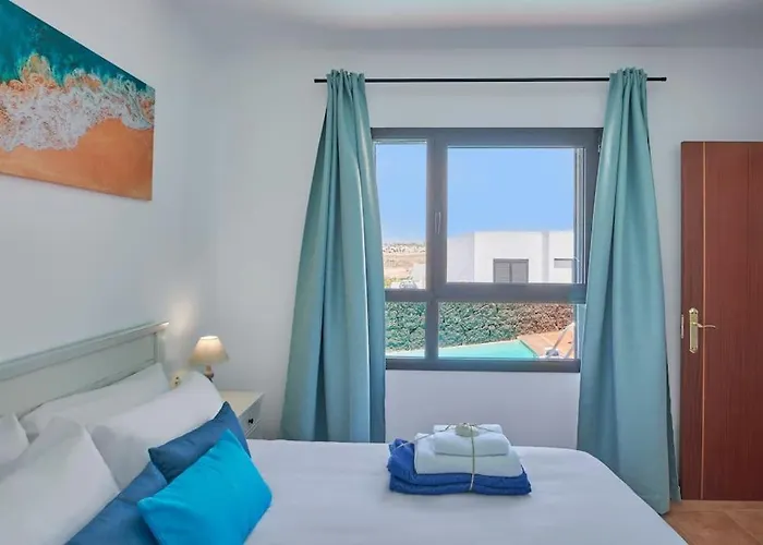 Casa Maria Duplex With Sea & Mountain Views, 15 Minutes Walk From The Marina Rubicon *