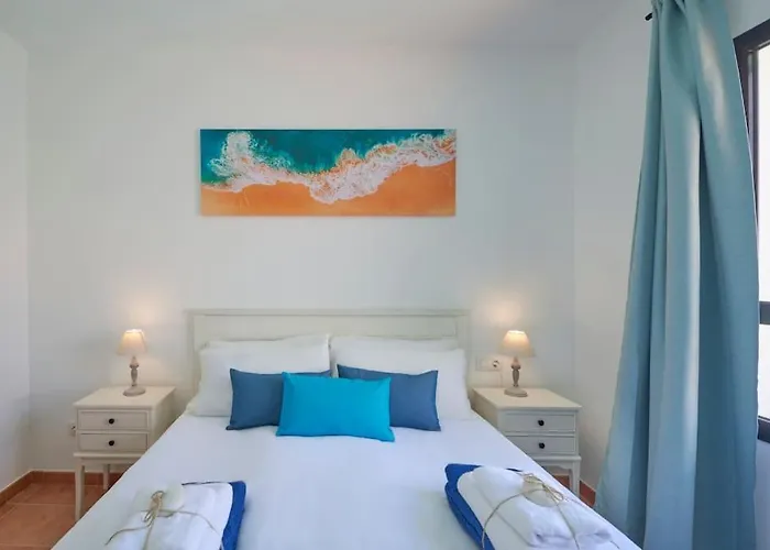 Casa Maria Duplex With Sea & Mountain Views, 15 Minutes Walk From The Marina Rubicon *