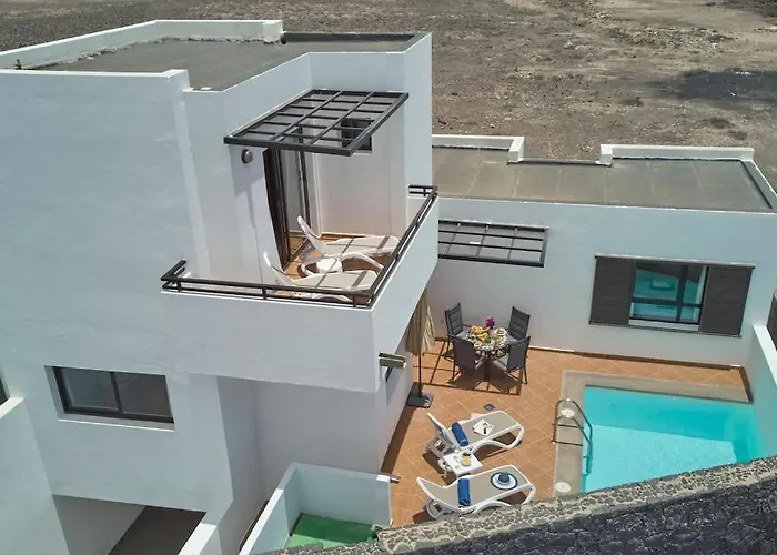Casa Maria Duplex With Sea & Mountain Views, 15 Minutes Walk From The Marina Rubicon Playa Blanca (Lanzarote)