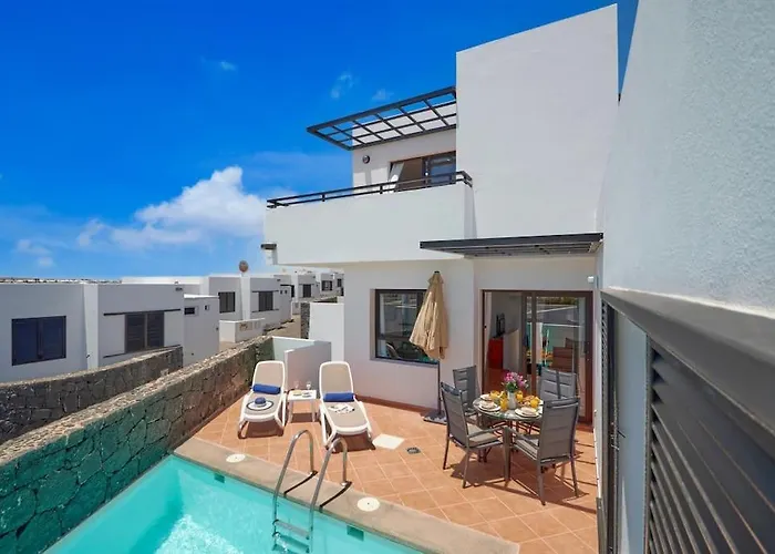 Casa Maria Duplex With Sea & Mountain Views, 15 Minutes Walk From The Marina Rubicon