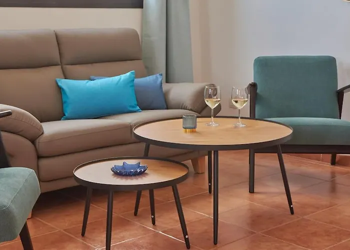 Vakantiehuis Casa Maria Duplex With Sea & Mountain Views, 15 Minutes Walk From The Marina Rubicon Playa Blanca (Lanzarote)