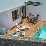 Holiday home Casa Maria Duplex With Sea & Mountain Views, 15 Minutes Walk From The Marina Rubicon Playa Blanca (Lanzarote)