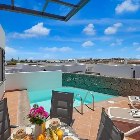 Casa María Duplex With Sea&mountain Views, 15 Minutes Walk From The Marina Rubicón Playa Blanca (Lanzarote)