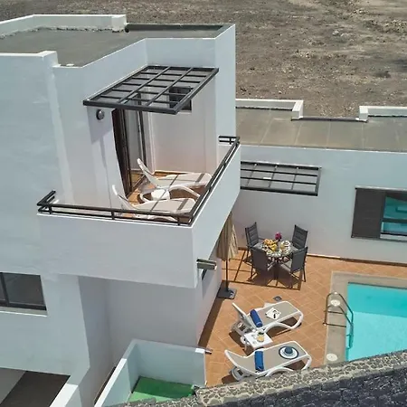 Casa María Duplex With Sea&mountain Views, 15 Minutes Walk From The Marina Rubicón Playa Blanca (Lanzarote)