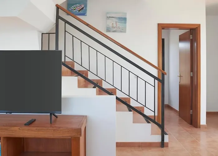 Holiday home Casa Maria Duplex With Sea & Mountain Views, 15 Minutes Walk From The Marina Rubicon Playa Blanca (Lanzarote)