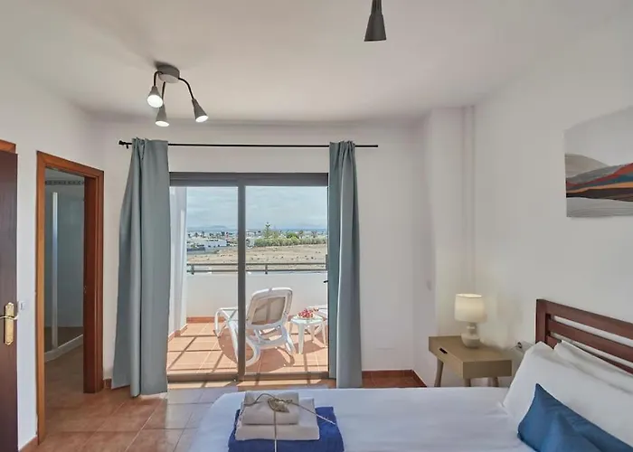 Casa Maria Duplex With Sea & Mountain Views, 15 Minutes Walk From The Marina Rubicon