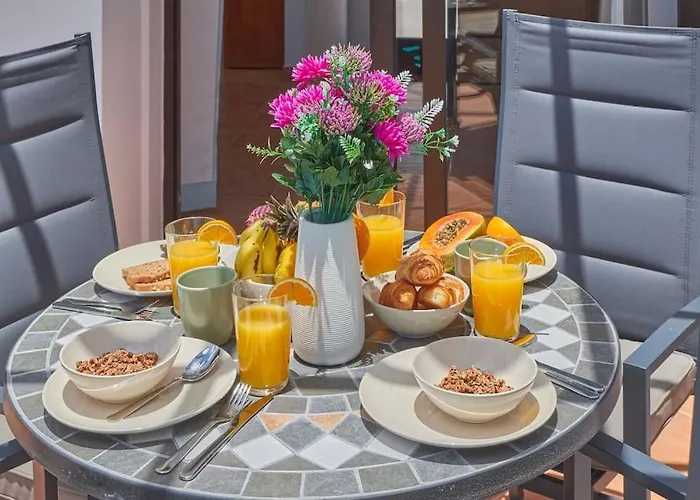 Casa Maria Duplex With Sea & Mountain Views, 15 Minutes Walk From The Marina Rubicon Holiday home *