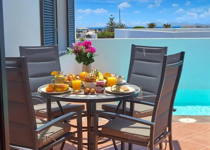 Casa Maria Duplex With Sea & Mountain Views, 15 Minutes Walk From The Marina Rubicon Holiday home Playa Blanca (Lanzarote)