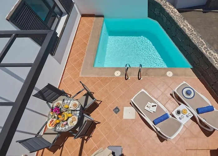 Holiday home Casa Maria Duplex With Sea & Mountain Views, 15 Minutes Walk From The Marina Rubicon Playa Blanca (Lanzarote)